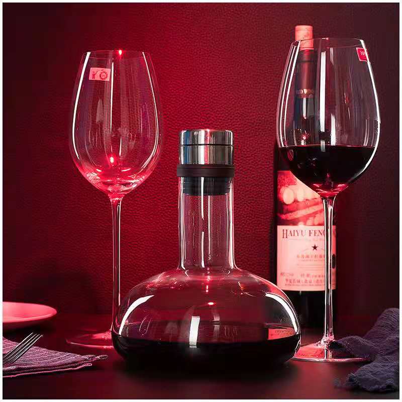 存儲不銹鋼呼吸式醒酒器需要花費(fèi)的心思